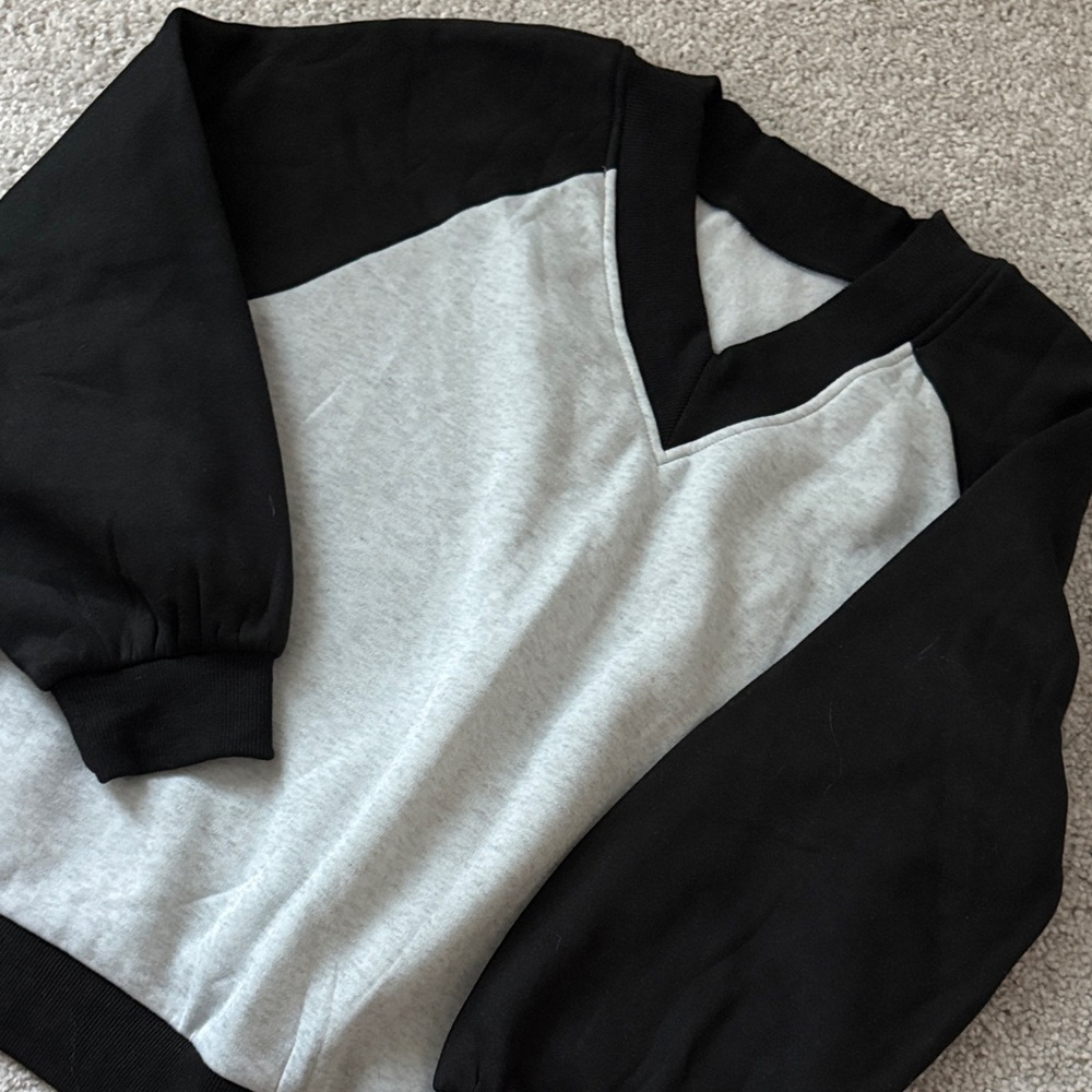 Amazon Essentials Black and Gray Sweatshirt
